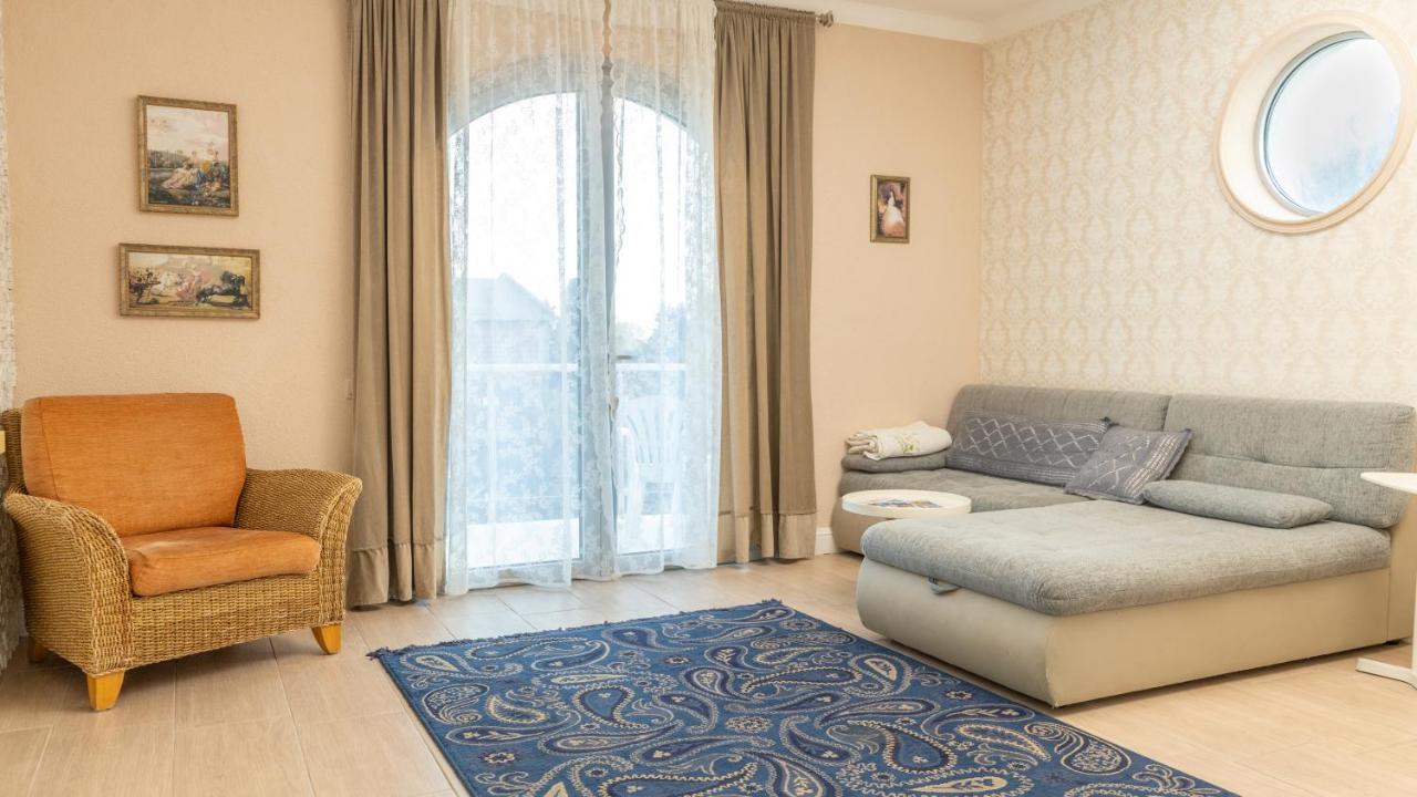 Villa Aurora Petrovac ภายนอก รูปภาพ